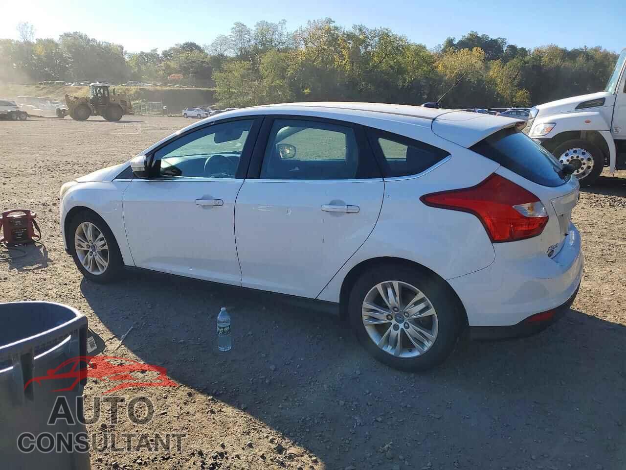 FORD FOCUS 2012 - 1FAHP3M22CL196124