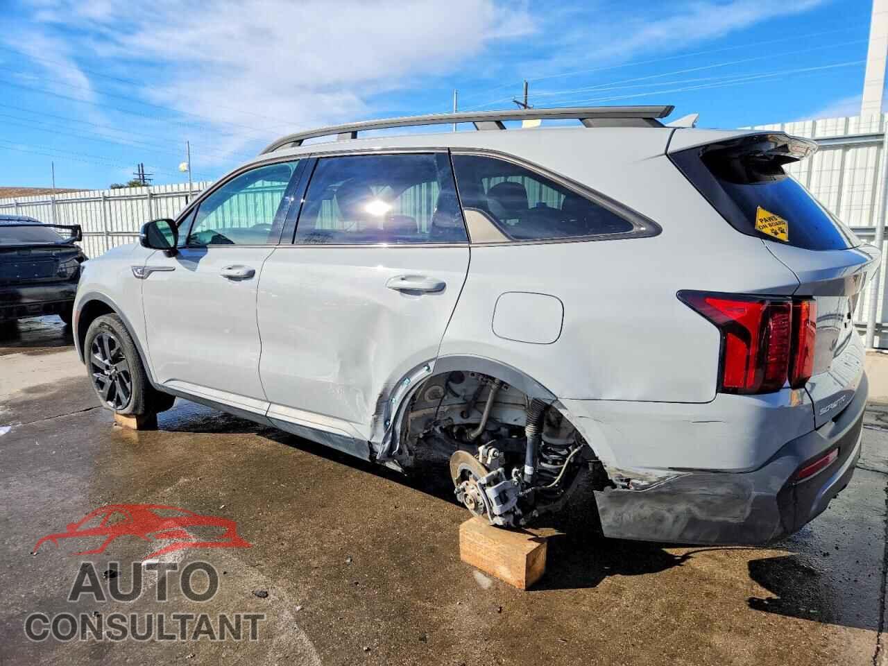 KIA SORENTO 2023 - 5XYRLDLC6PG243473