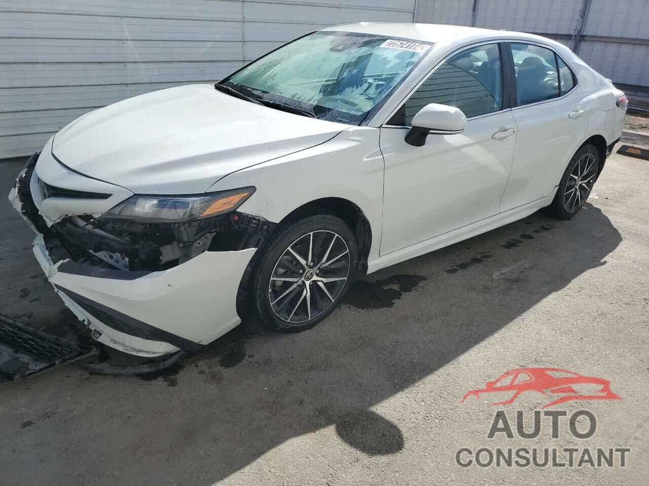 TOYOTA CAMRY 2022 - 4T1G11AK8NU499580