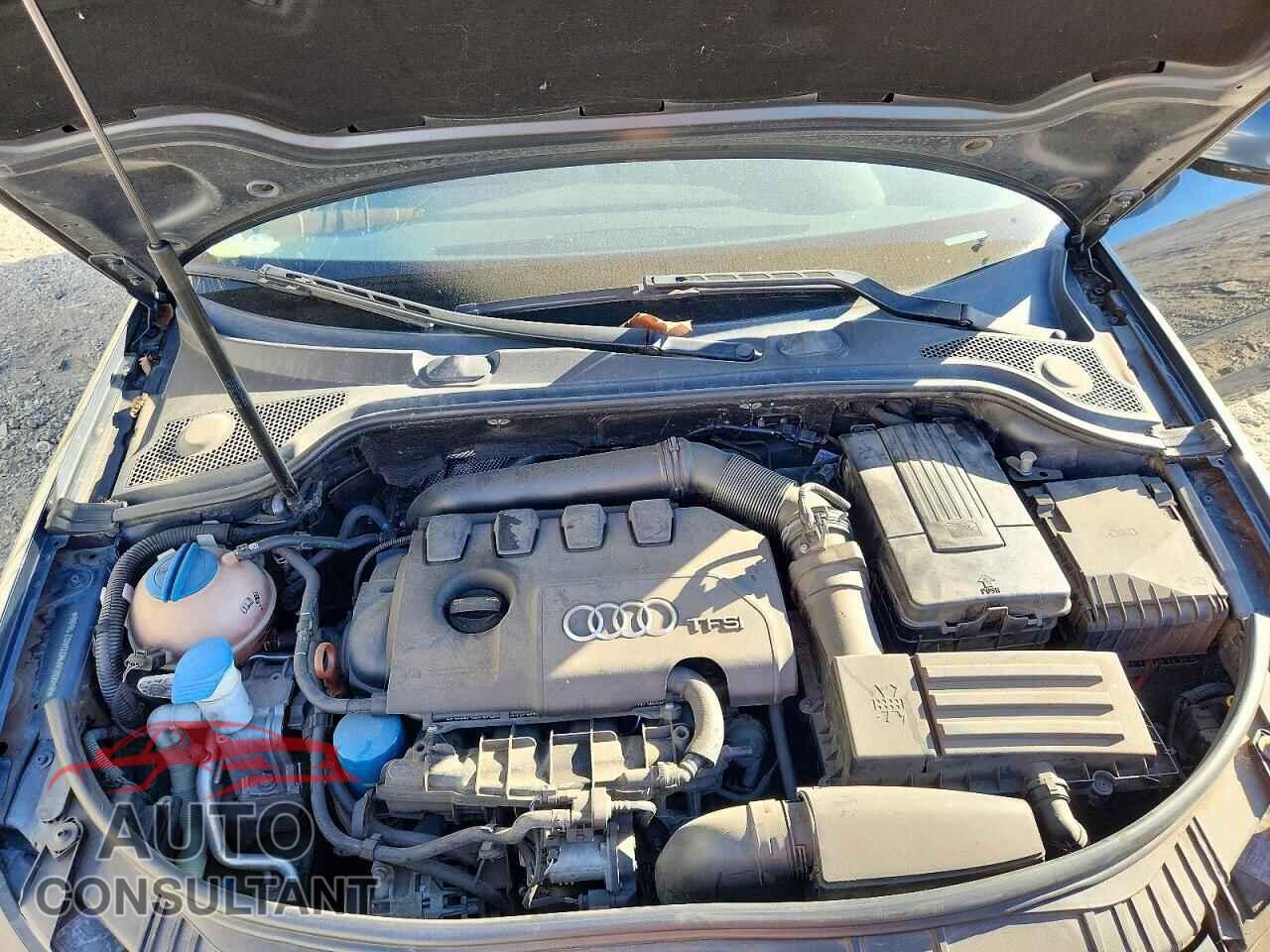 AUDI A3 2013 - WAUBEAFM2DA021696