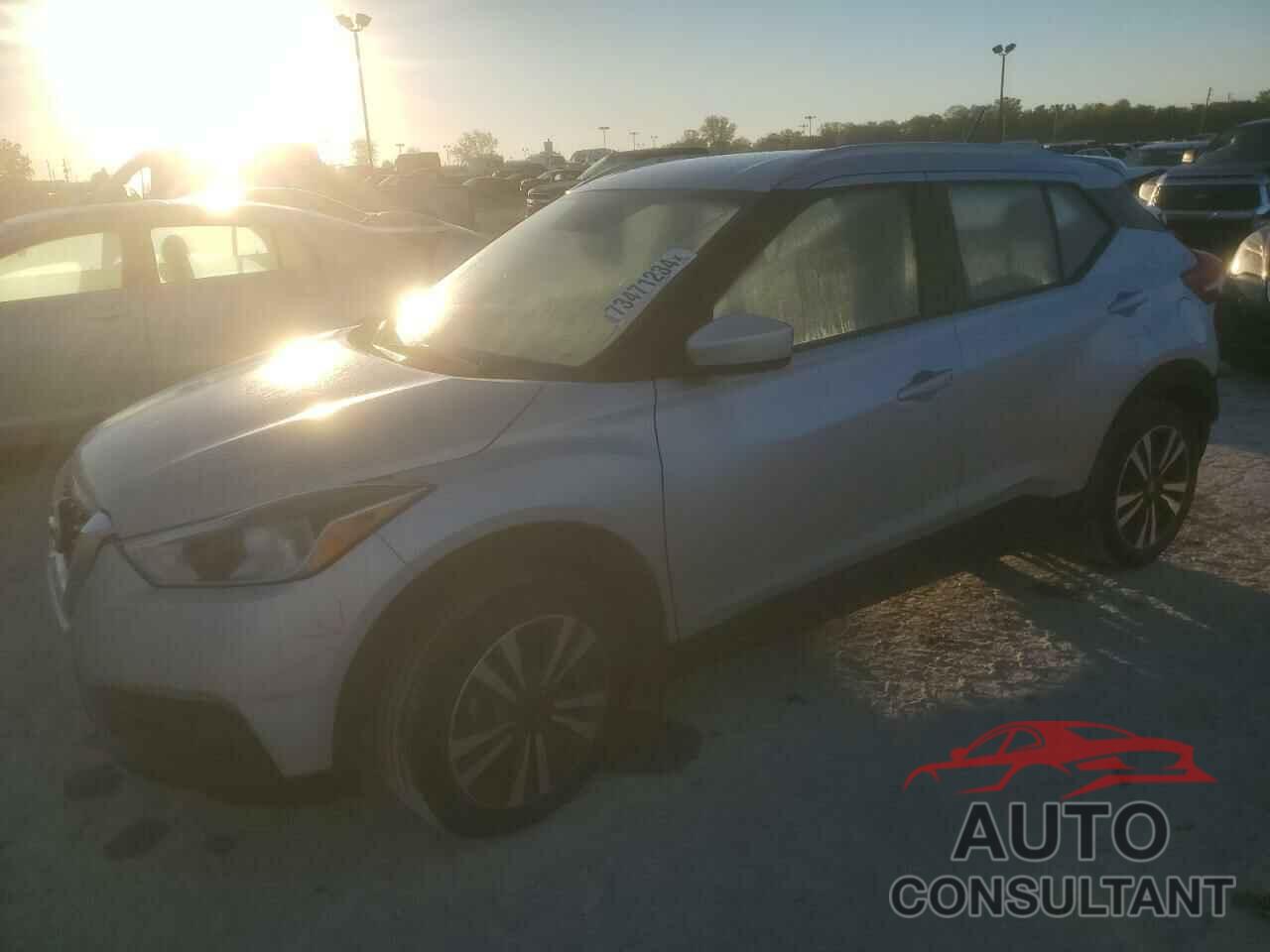 NISSAN KICKS 2018 - 3N1CP5CU7JL537850