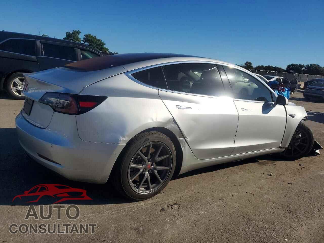TESLA MODEL 3 2018 - 5YJ3E1EA6JF052080