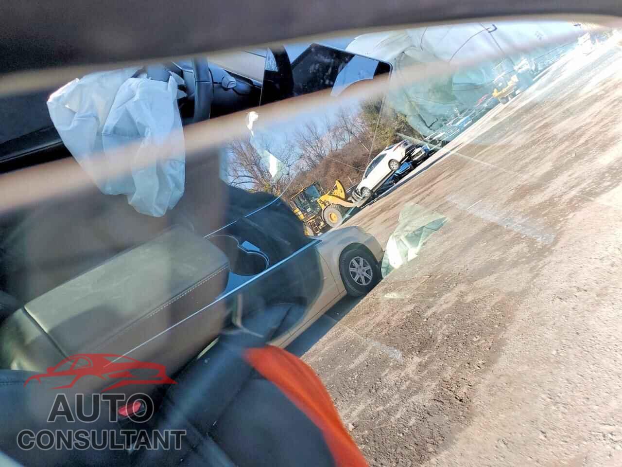 TESLA MODEL 3 2019 - 5YJ3E1EB2KF515715