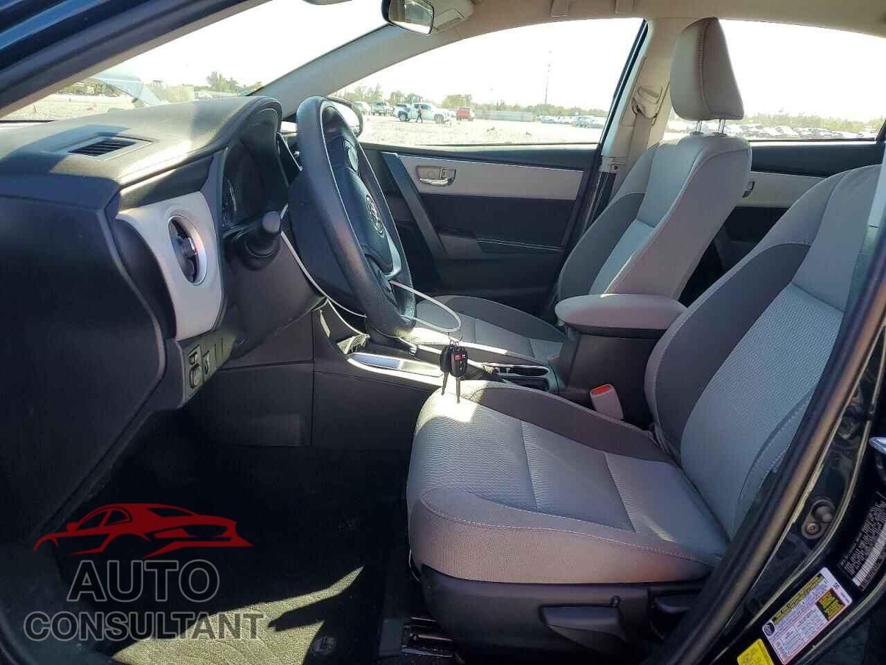 TOYOTA COROLLA 2018 - 2T1BURHE7JC012929