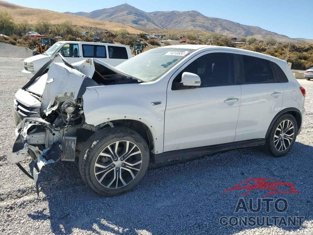 MITSUBISHI OUTLANDER 2018 - JA4AR3AW8JZ001967