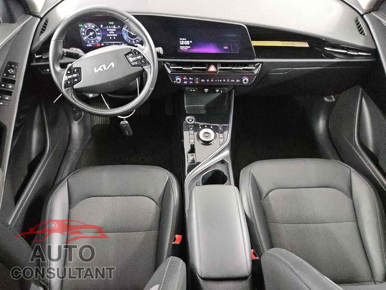 KIA NIRO WIND 2023 - KNDCR3L17P5025578