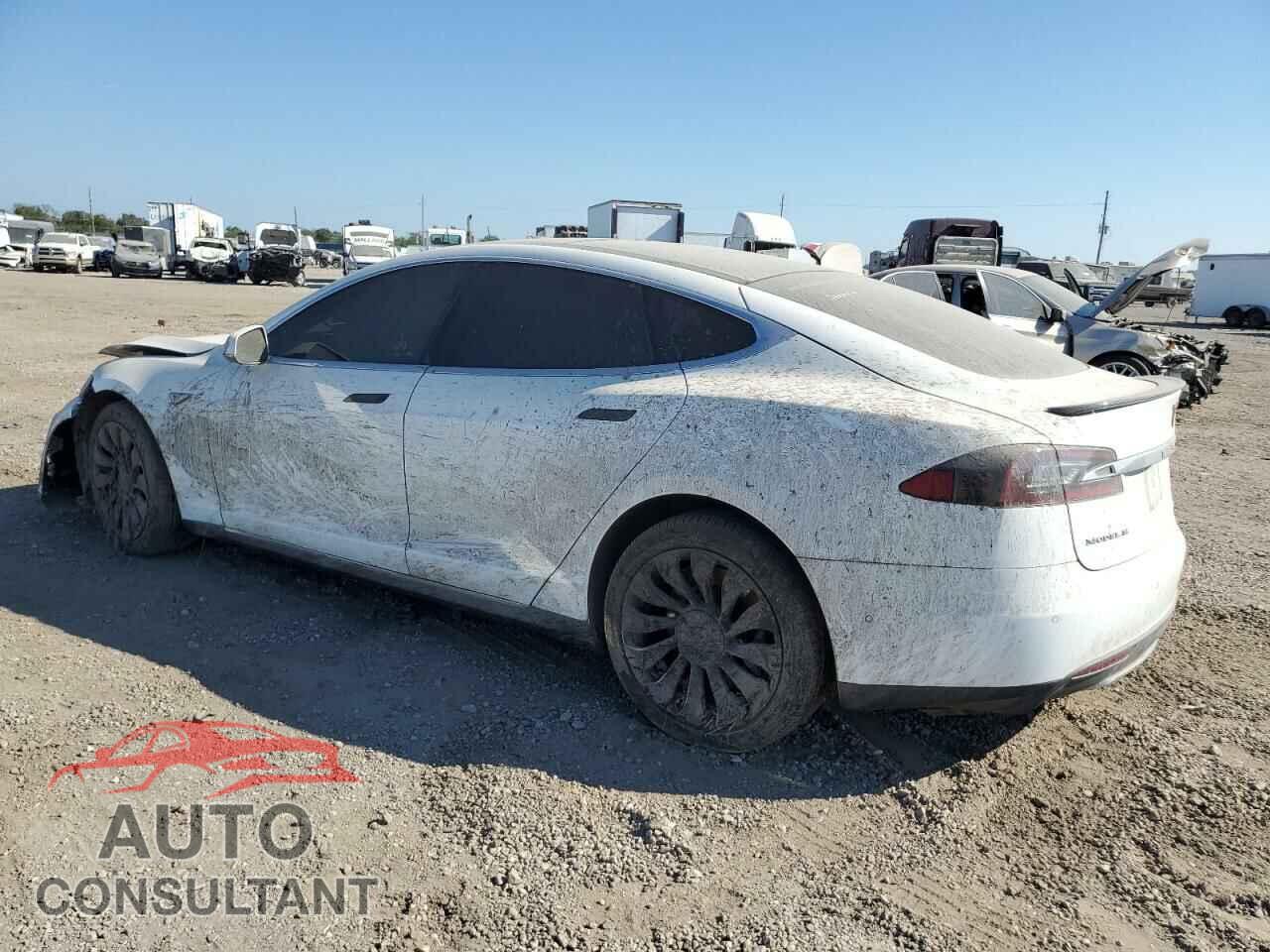 TESLA MODEL S 2015 - 5YJSA1E12FF116338