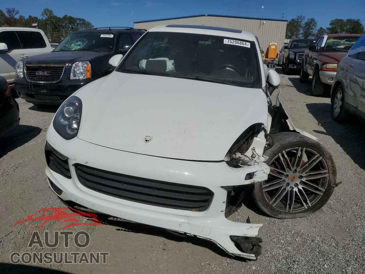 PORSCHE CAYENNE 2017 - WP1AA2A23HKA86903