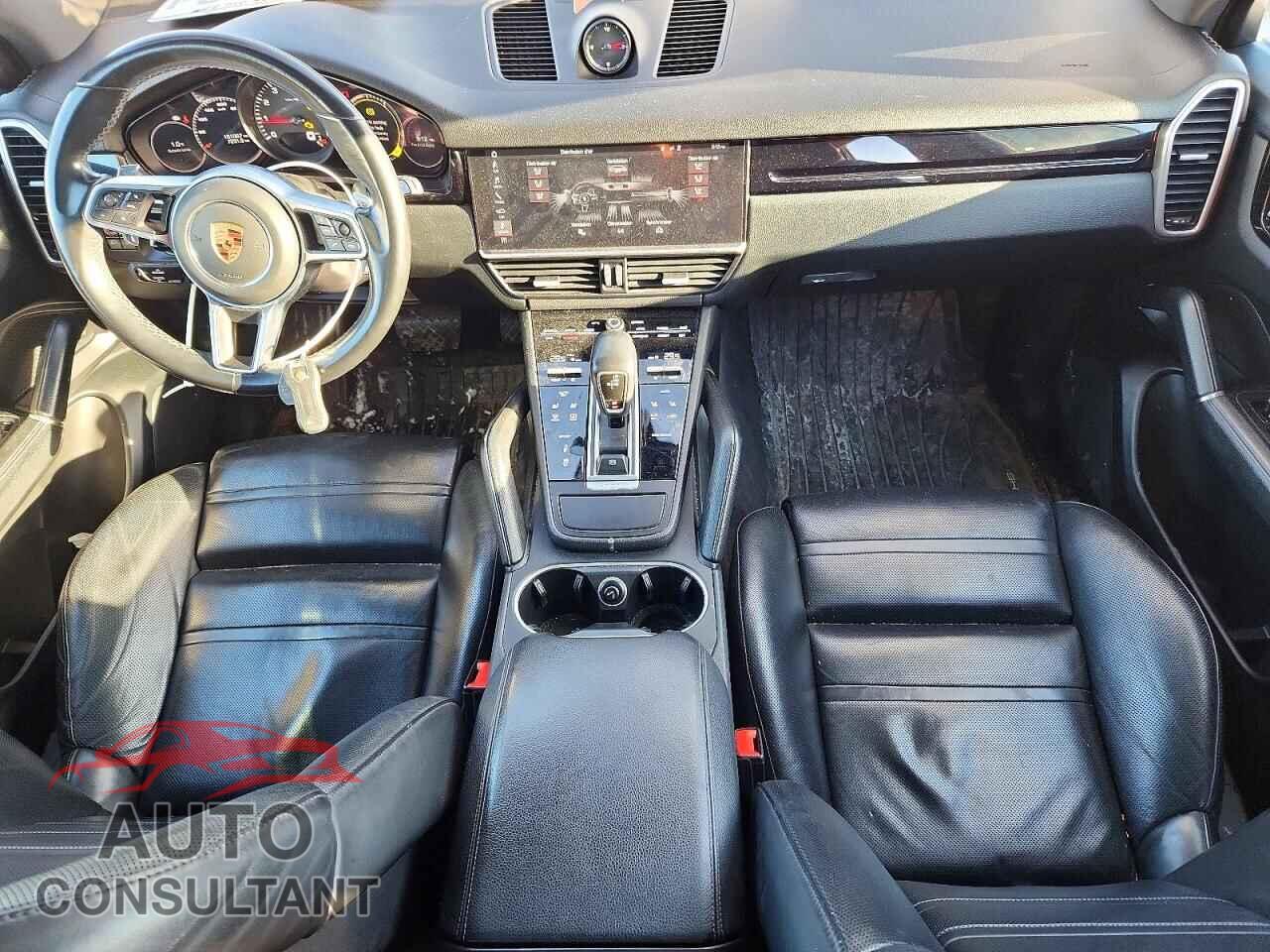 PORSCHE CAYENNE 2019 - WP1AA2AY5KDA08039
