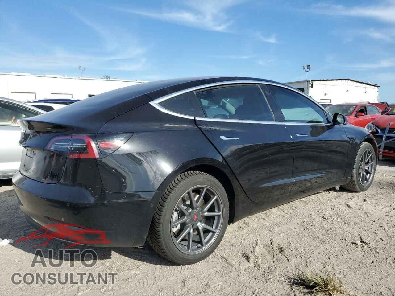 TESLA MODEL 3 2018 - 5YJ3E1EA3JF156302