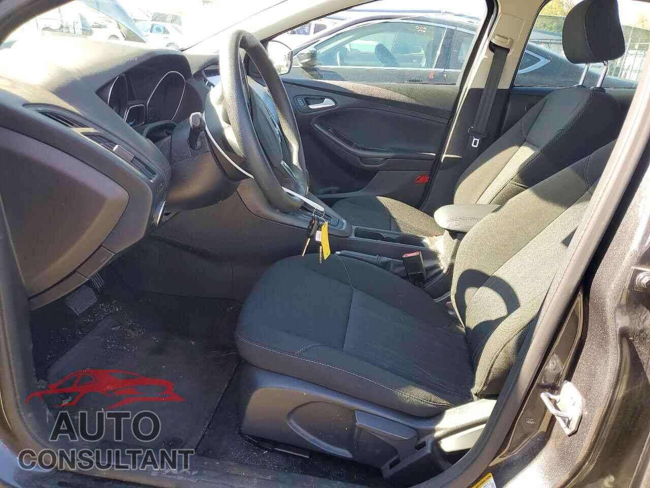 FORD FOCUS 2017 - 1FADP3M20HL258383