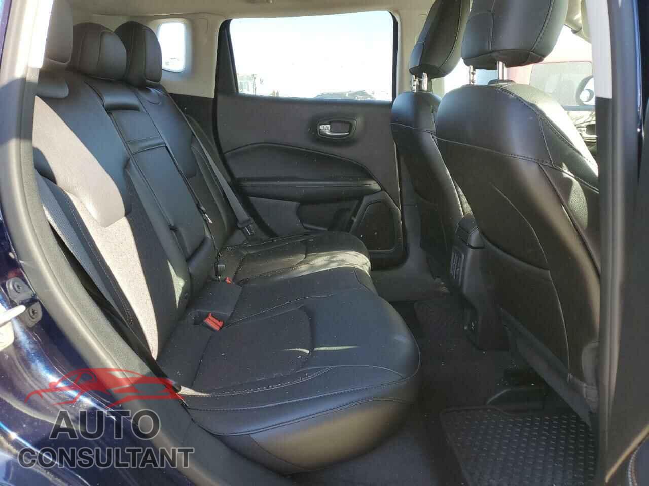 JEEP COMPASS 2018 - 3C4NJDBB0JT230733