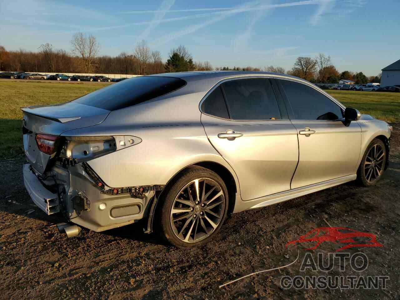 TOYOTA CAMRY 2018 - 4T1B61HK7JU094015