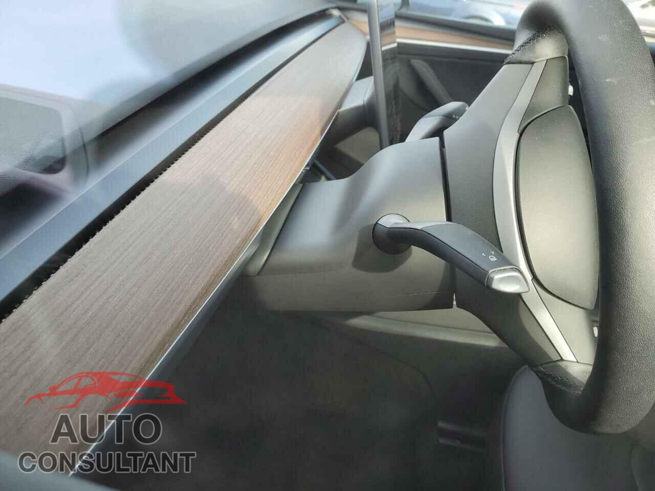 TESLA MODEL Y 2024 - 7SAYGDED6RF004718