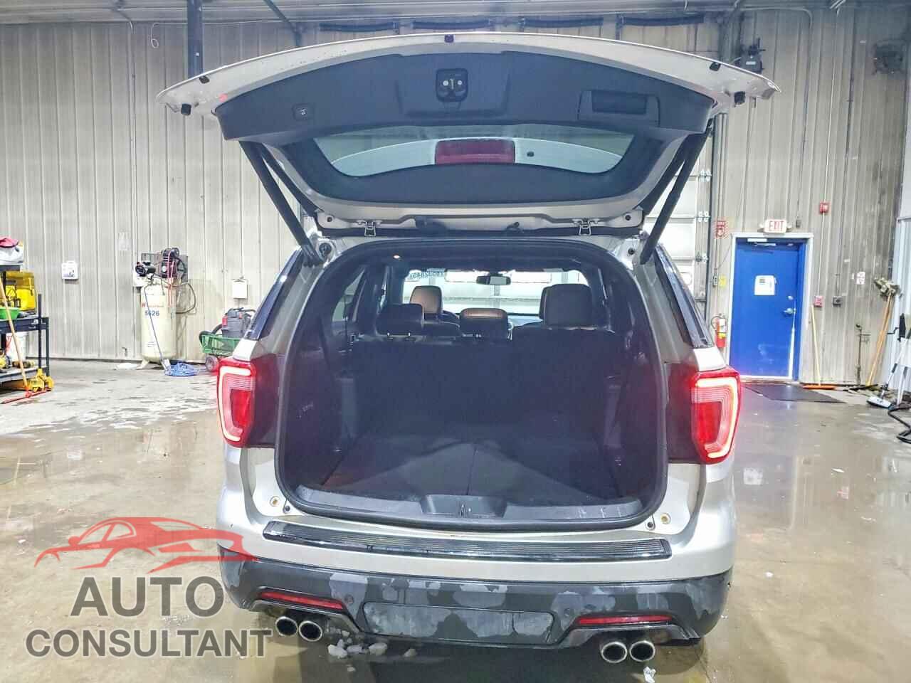 FORD EXPLORER 2018 - 1FM5K8GT4JGB24582