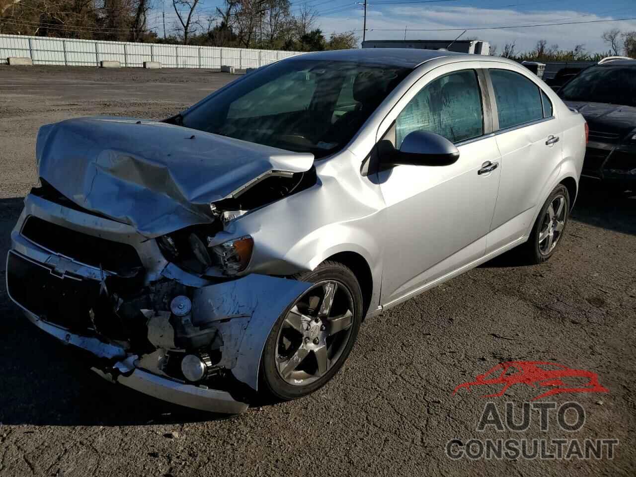 CHEVROLET SONIC 2015 - 1G1JE5SB4F4107922