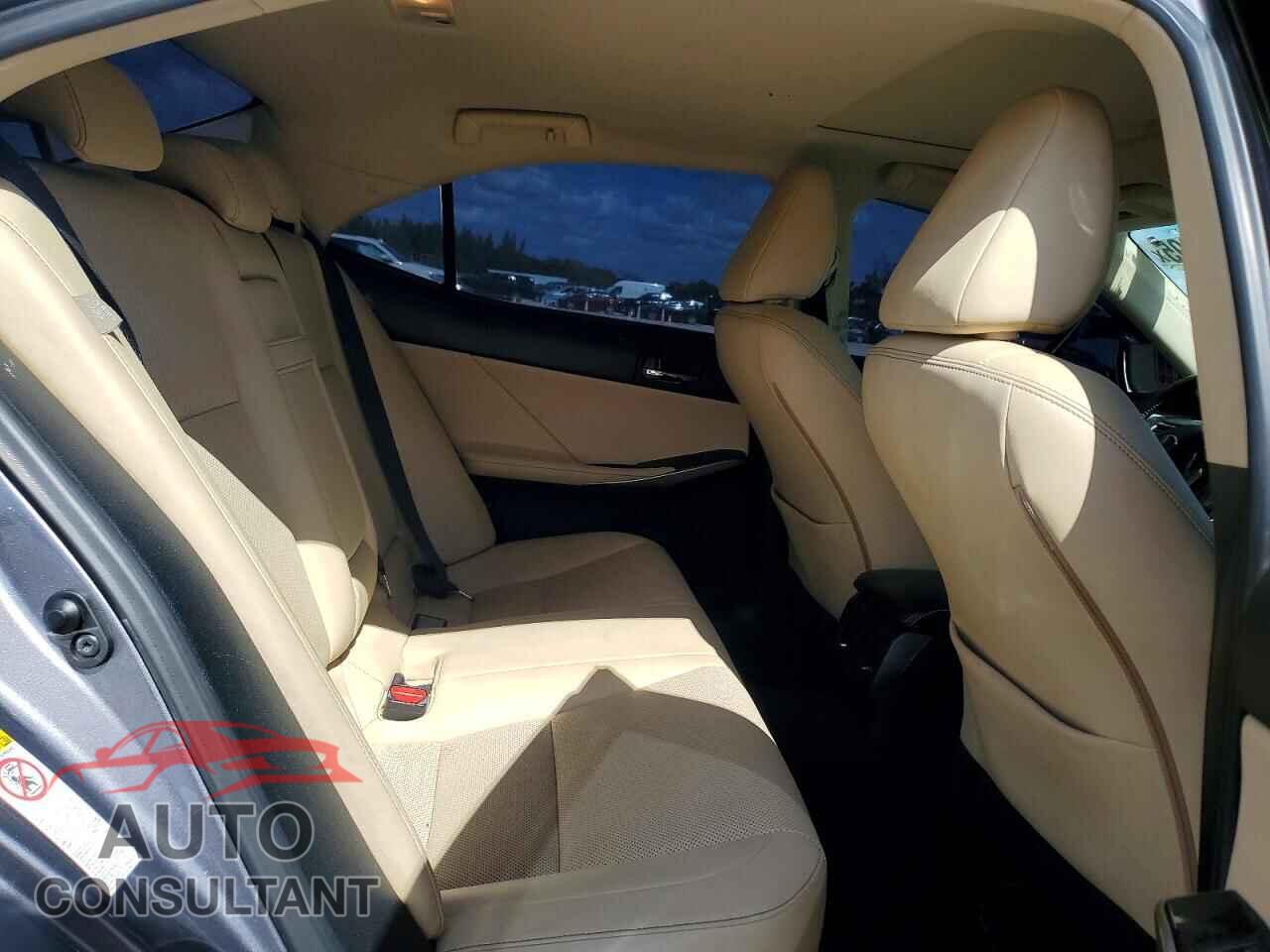 LEXUS IS 2016 - JTHBA1D2XG5010117