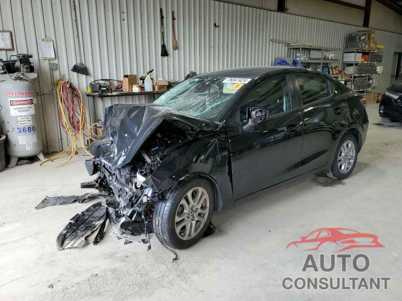 TOYOTA YARIS 2017 - 3MYDLBYV6HY164442