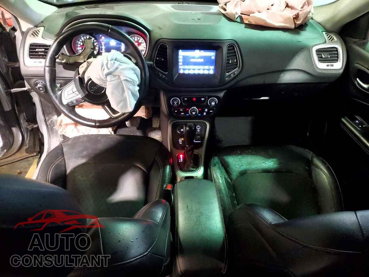 JEEP COMPASS 2018 - 3C4NJDBB2JT433896
