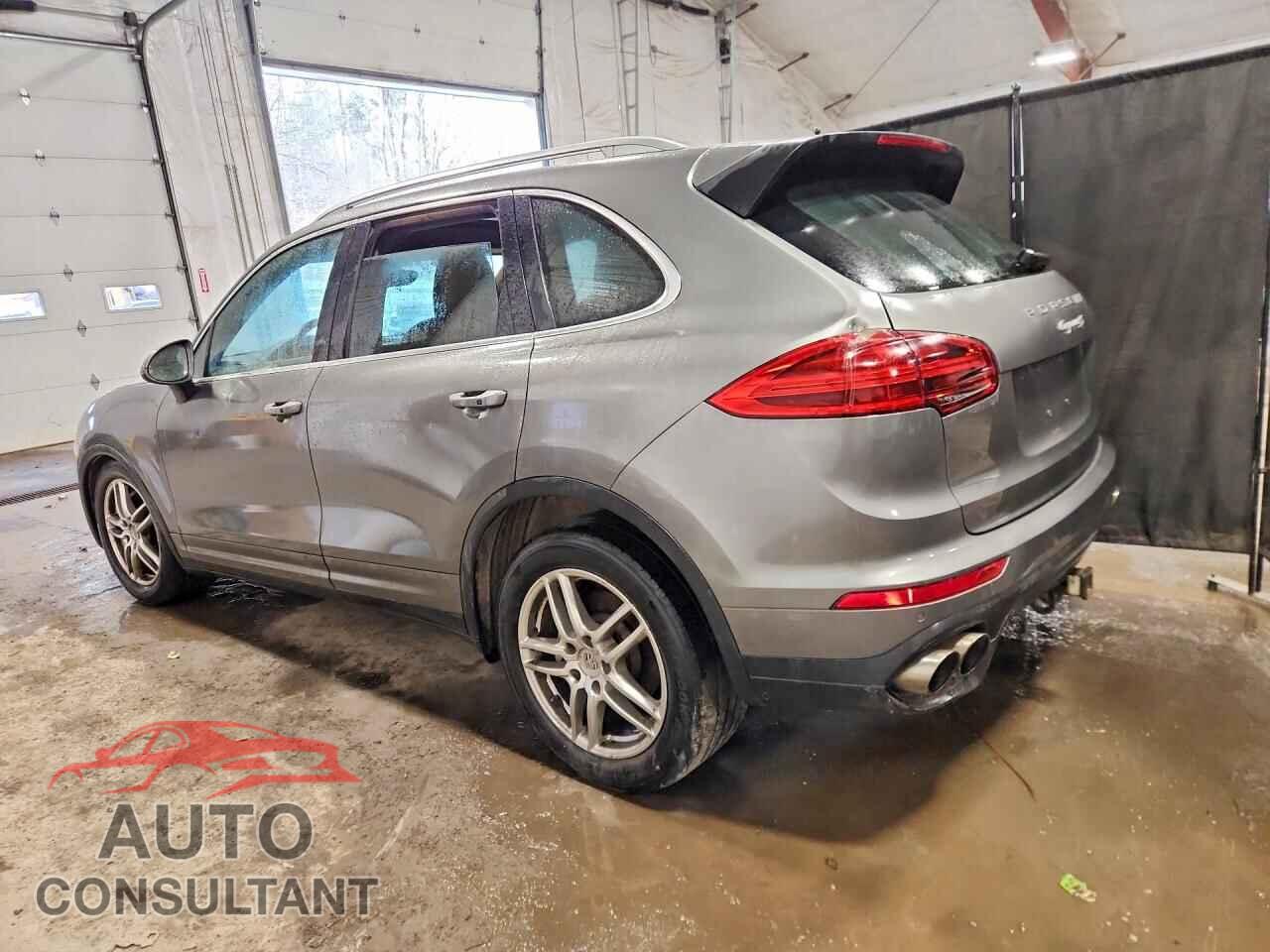 PORSCHE CAYENNE 2016 - WP1AB2A2XGLA93658