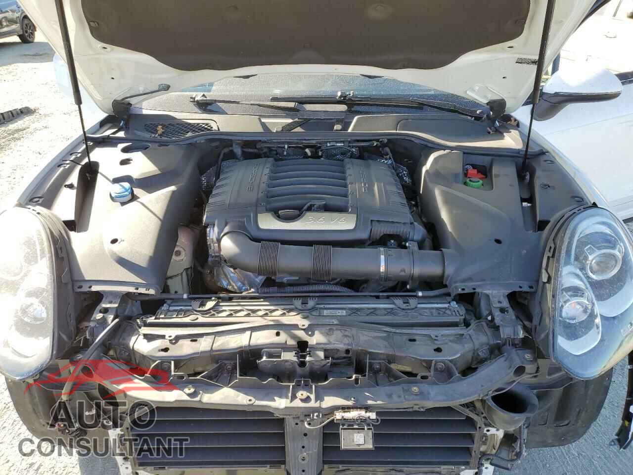 PORSCHE CAYENNE 2017 - WP1AA2A21HKA87046