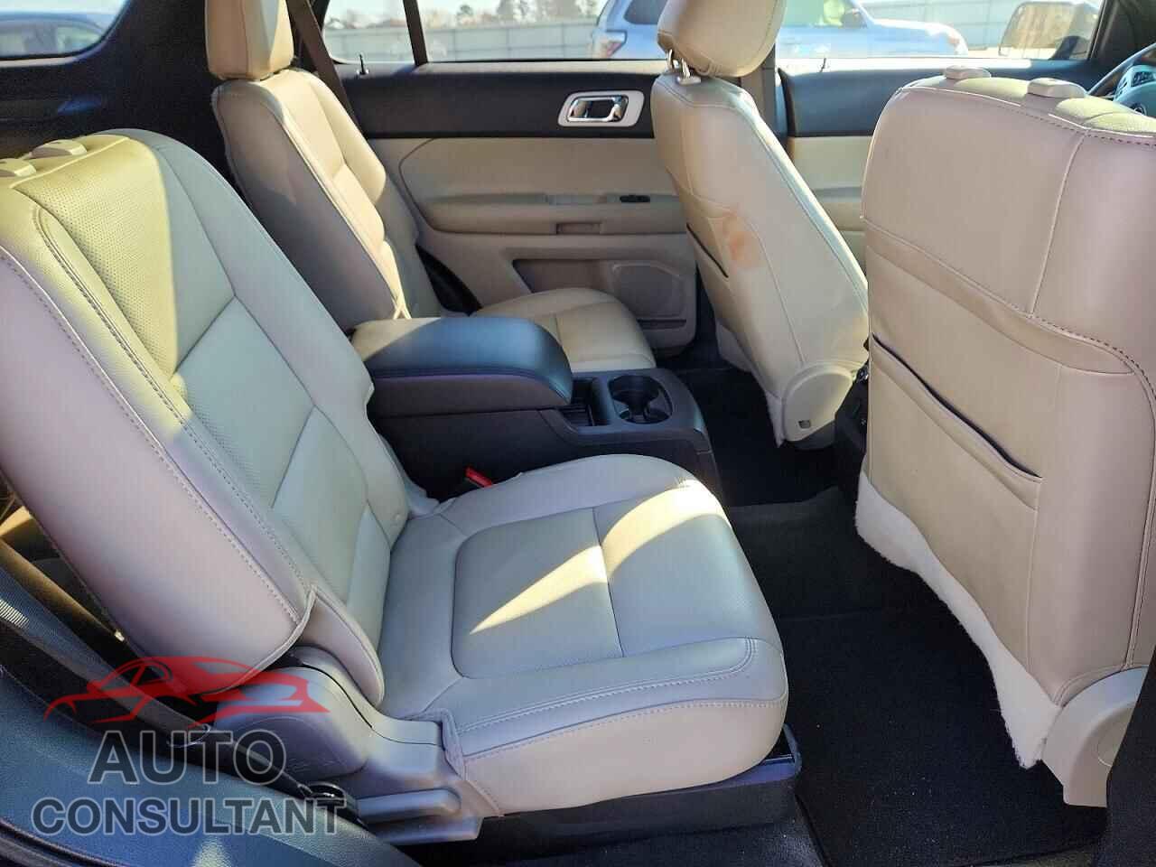 FORD EXPLORER 2015 - 1FM5K7F87FGA00952