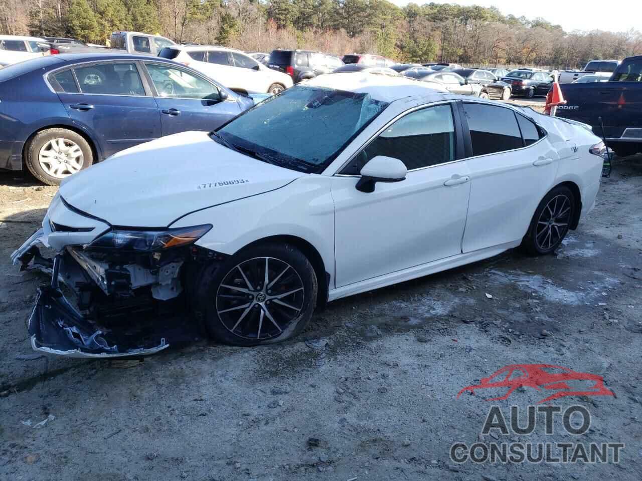 TOYOTA CAMRY 2021 - 4T1G11AK1MU403951