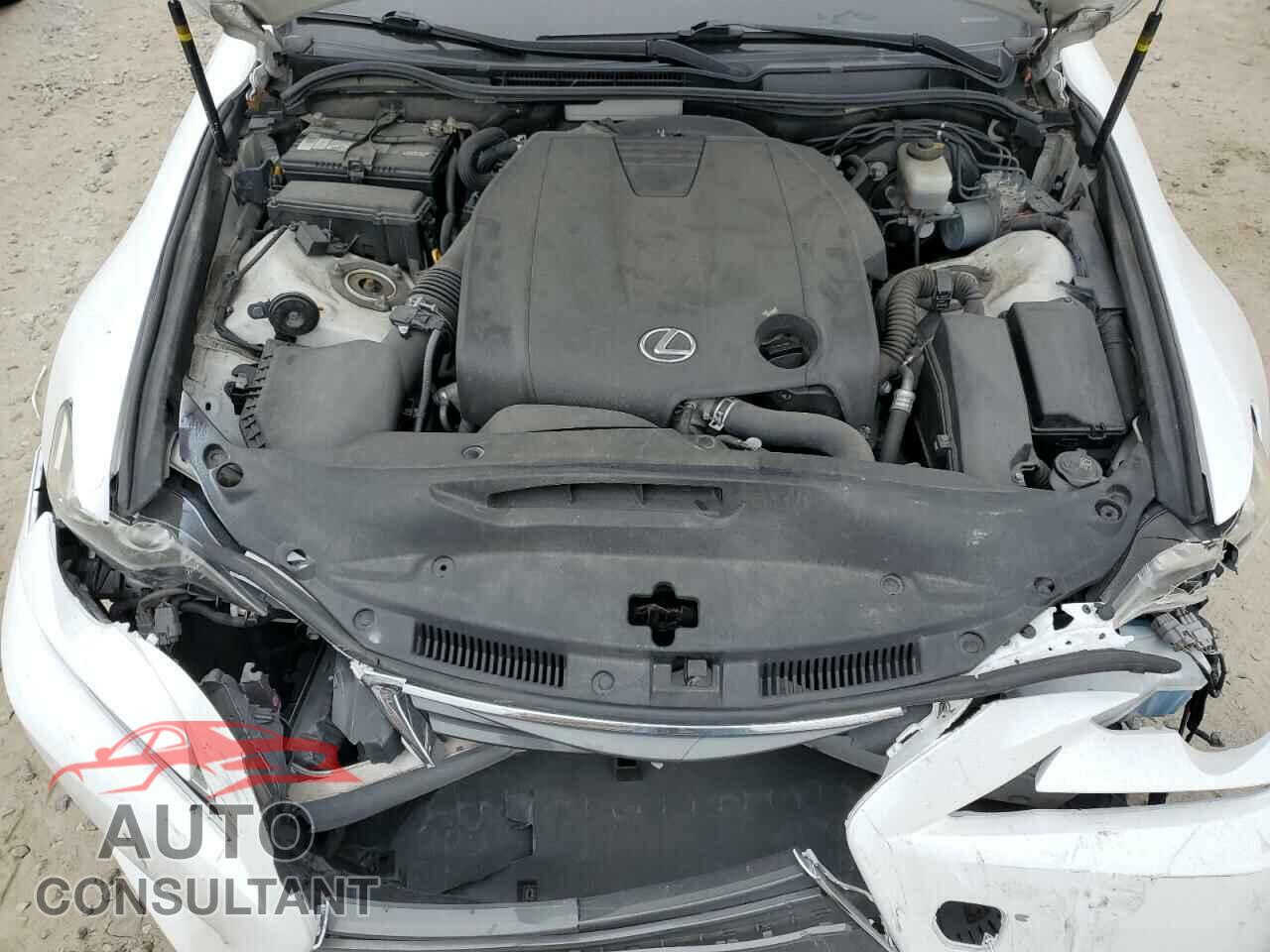 LEXUS IS 2014 - JTHCF1D24E5008625