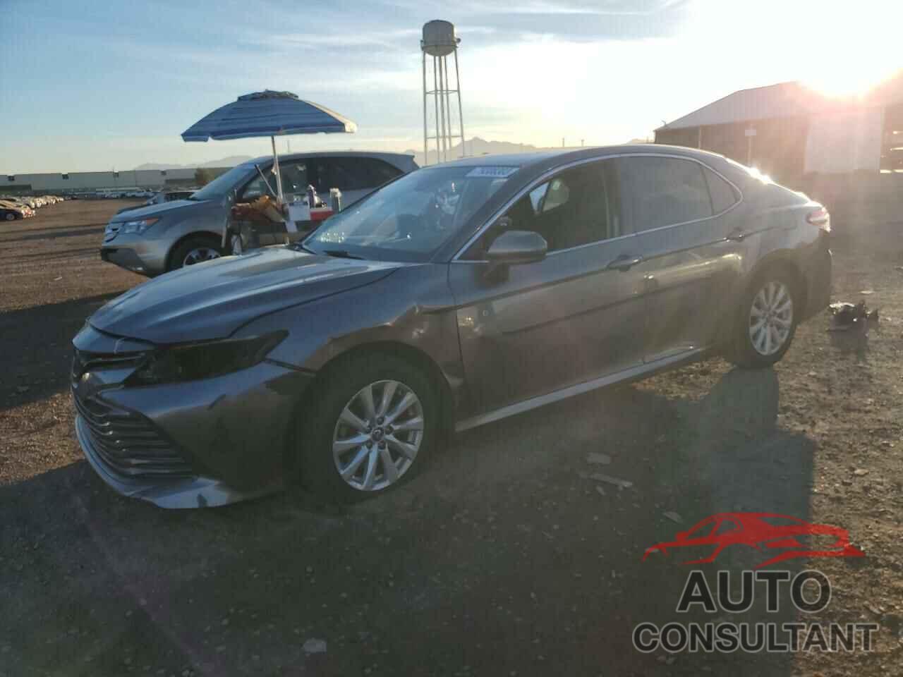 TOYOTA CAMRY 2018 - 4T1B11HK4JU604092