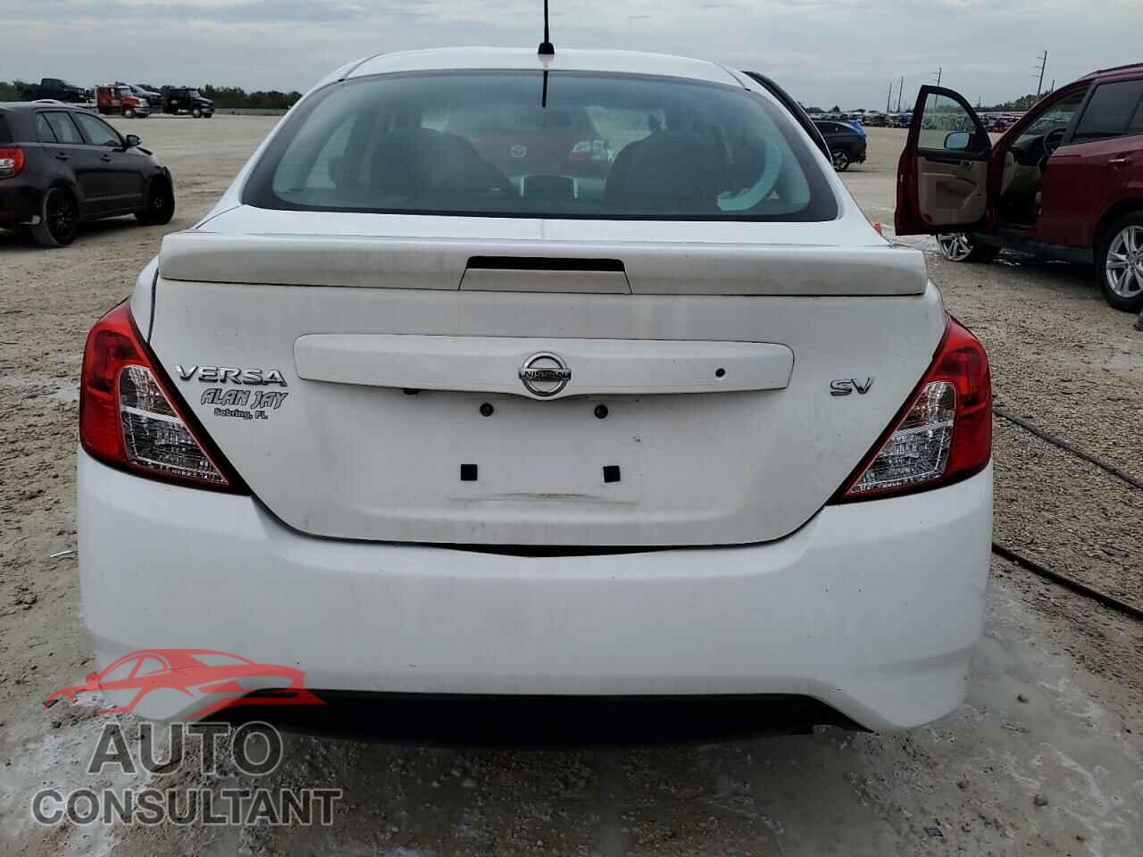 NISSAN VERSA 2019 - 3N1CN7AP3KL872748