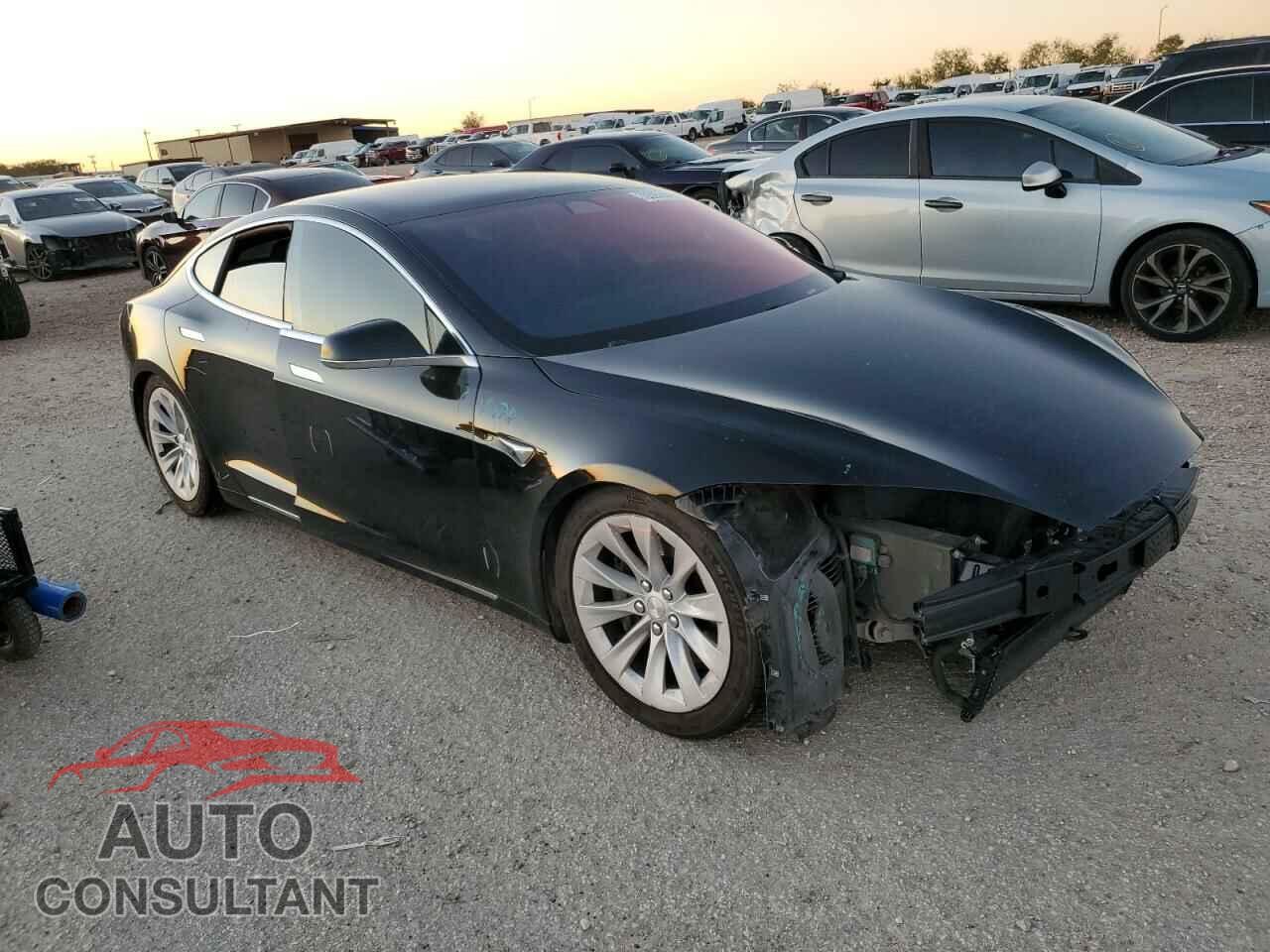 TESLA MODEL S 2018 - 5YJSA1E24JF247451