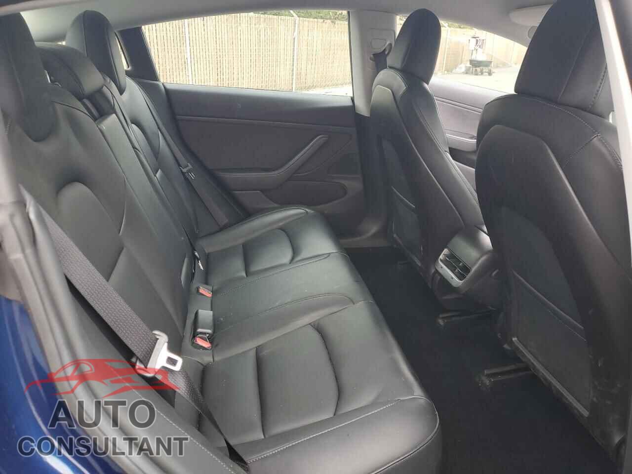 TESLA MODEL 3 2019 - 5YJ3E1EA1KF396711