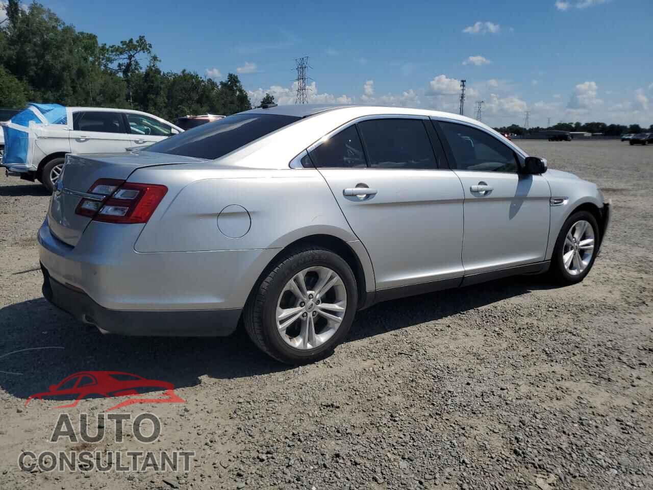 FORD TAURUS 2017 - 1FAHP2E86HG122542