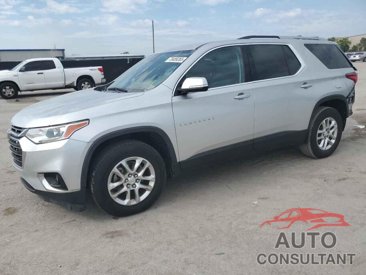 CHEVROLET TRAVERSE 2018 - 1GNERGKW3JJ154873