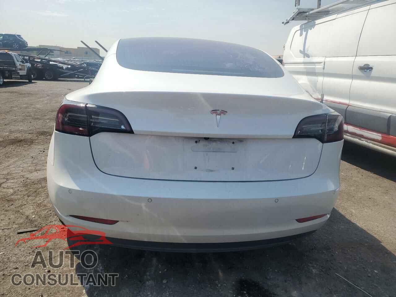TESLA MODEL 3 2018 - 5YJ3E1EA3JF010658