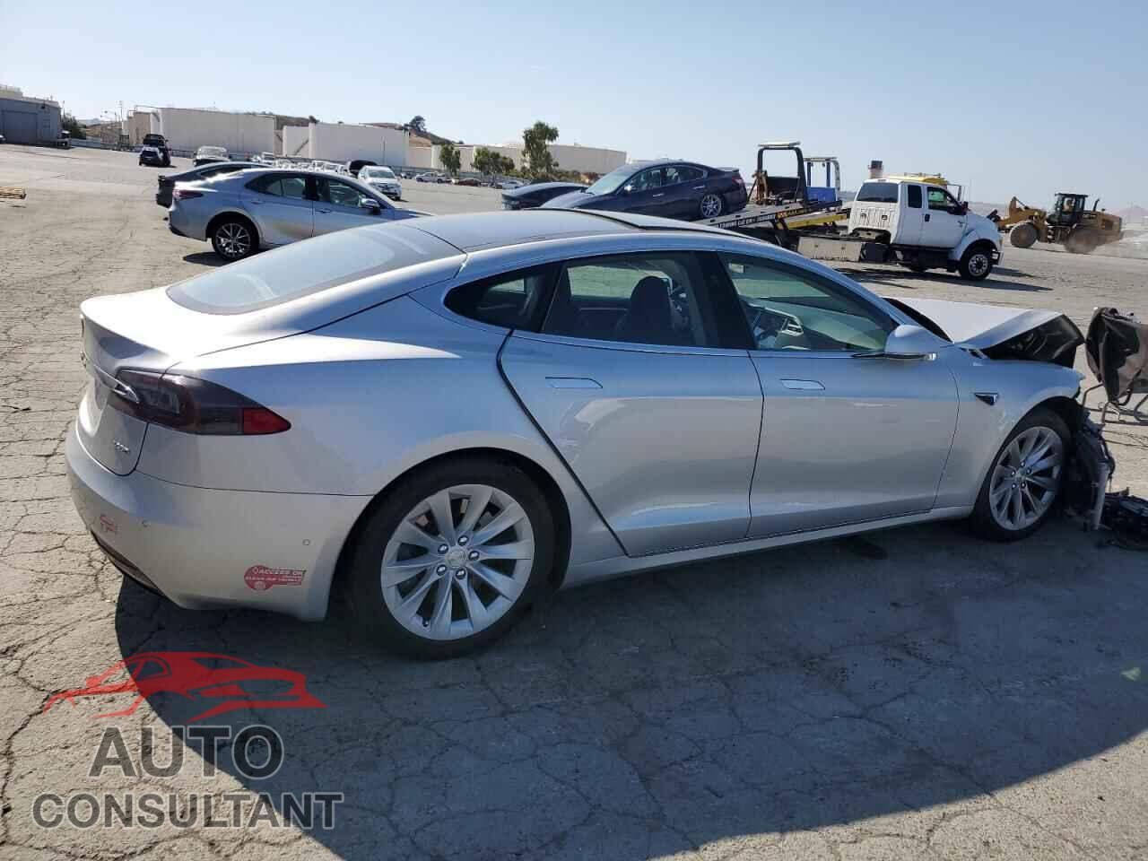 TESLA MODEL S 2018 - 5YJSA1E2XJF247938