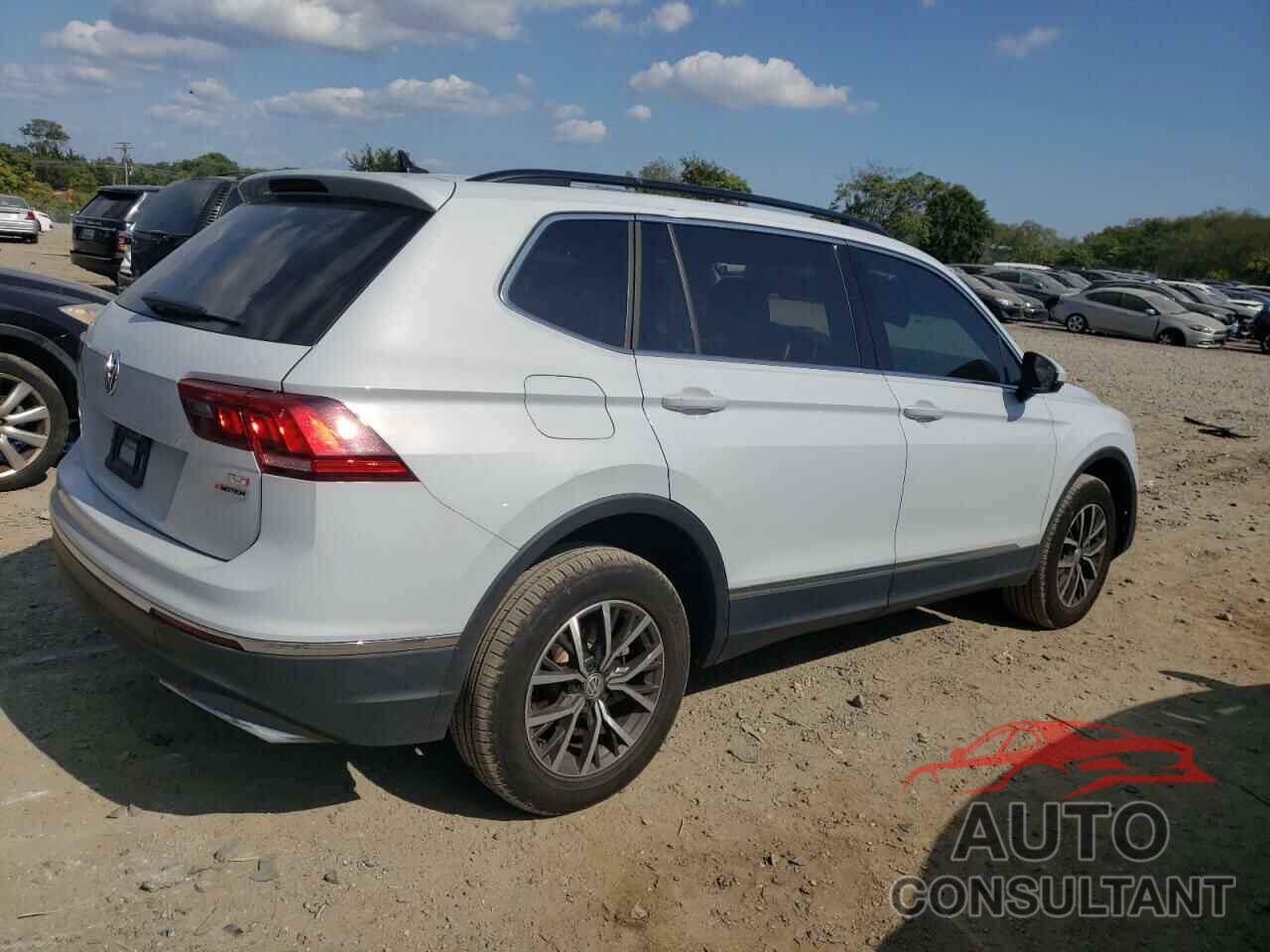 VOLKSWAGEN TIGUAN 2018 - 3VV2B7AXXJM216347