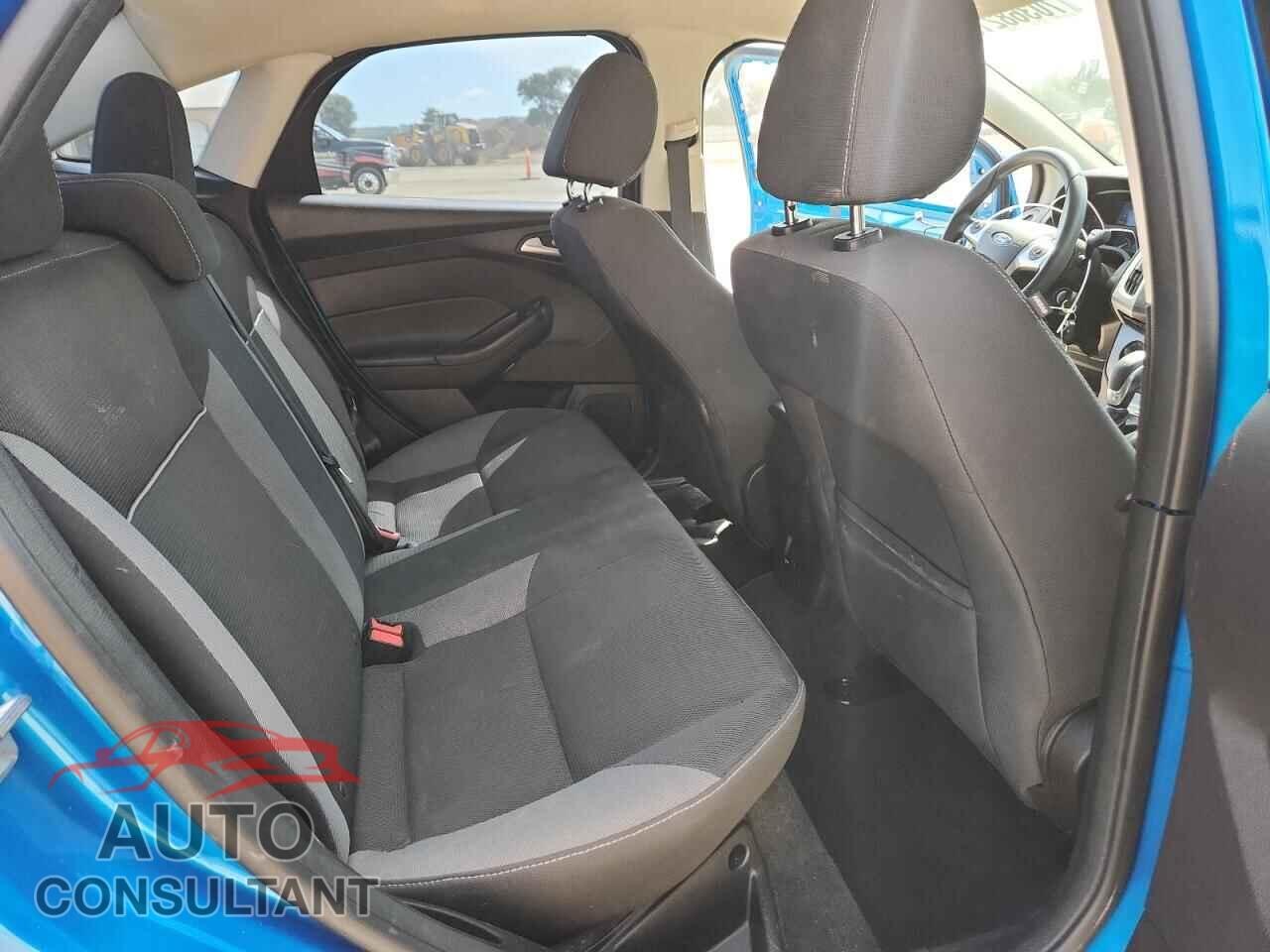 FORD FOCUS 2014 - 1FADP3F27EL129887