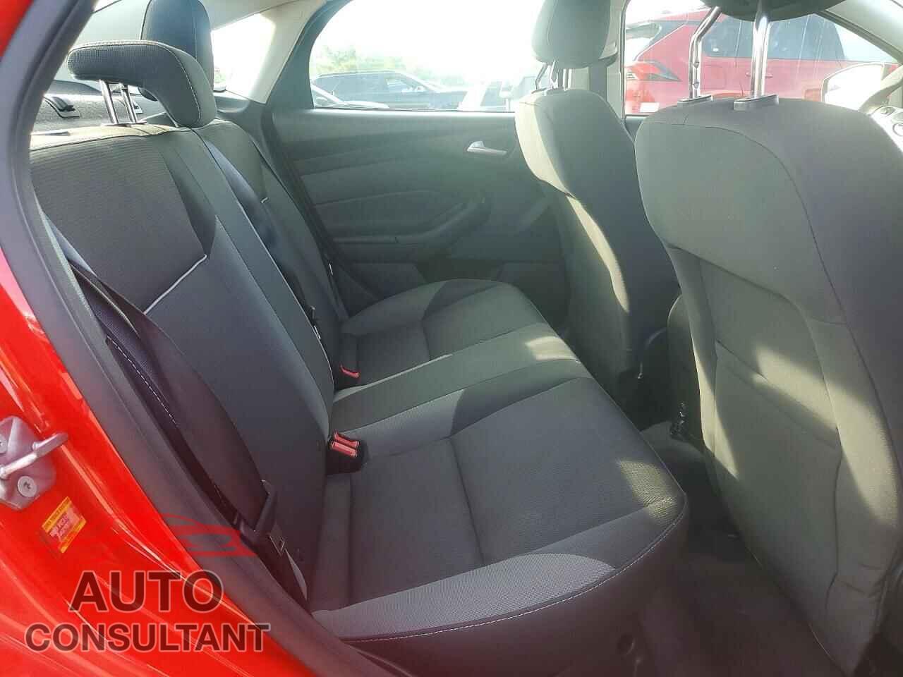 FORD FOCUS 2012 - 1FAHP3F21CL276236