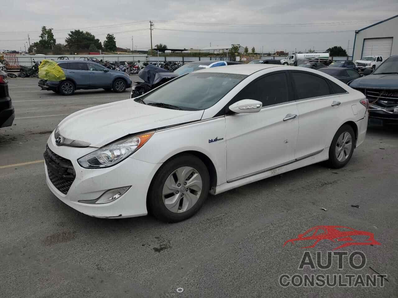 HYUNDAI SONATA 2013 - KMHEC4A45DA083054