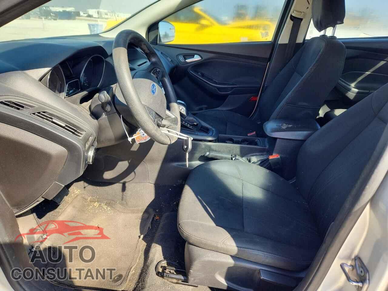 FORD FOCUS 2015 - 1FADP3F29FL347797