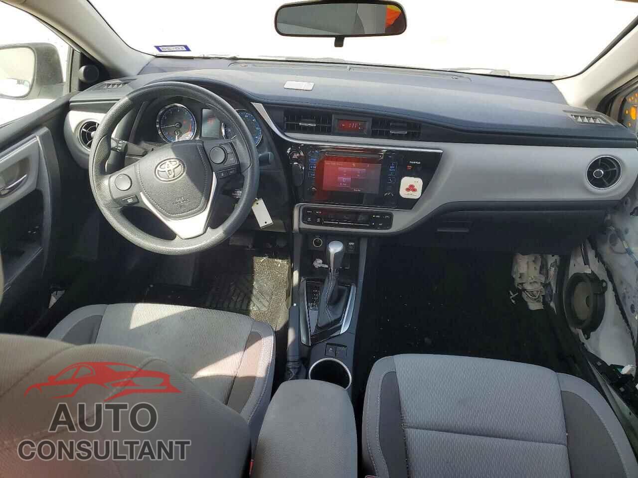 TOYOTA COROLLA 2017 - 5YFBURHEXHP706279
