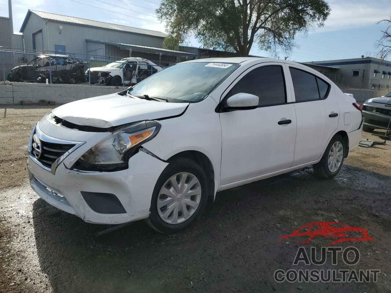 NISSAN VERSA 2018 - 3N1CN7AP9JL803772