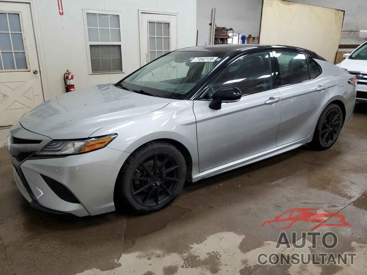 TOYOTA CAMRY 2018 - 4T1BZ1HK6JU005316