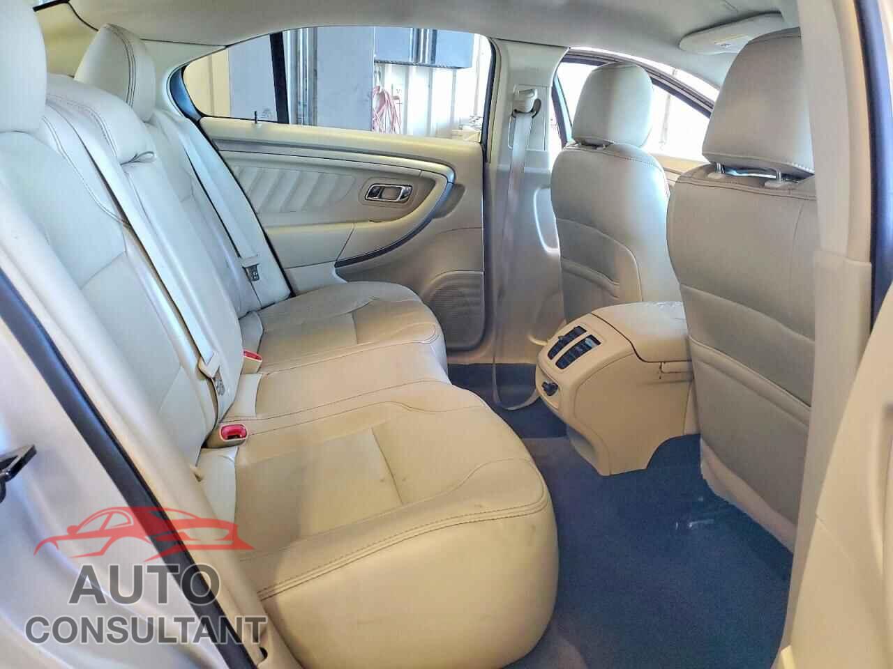 FORD TAURUS 2013 - 1FAHP2E83DG172082