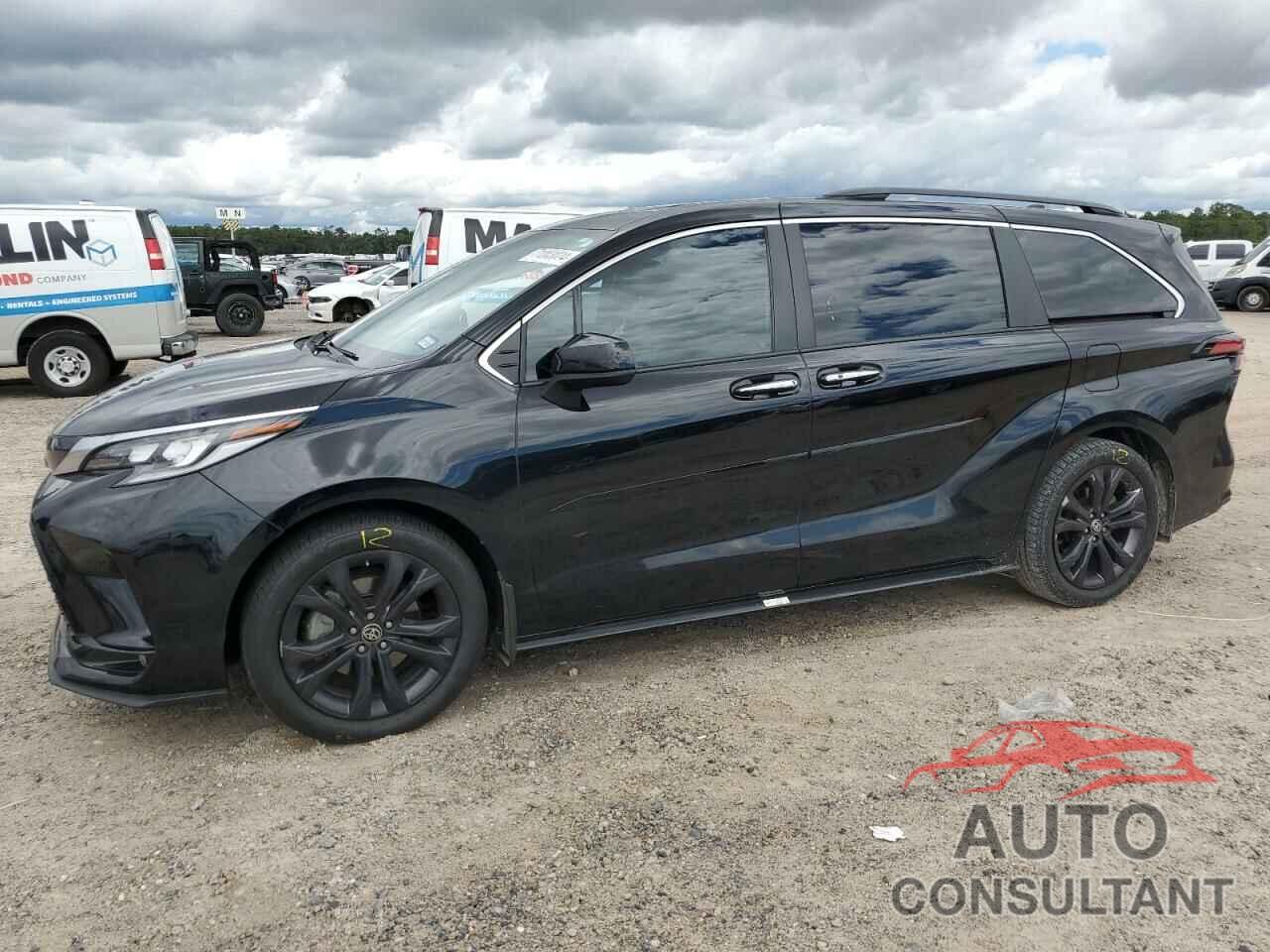 TOYOTA SIENNA 2023 - 5TDXRKEC4PS157492