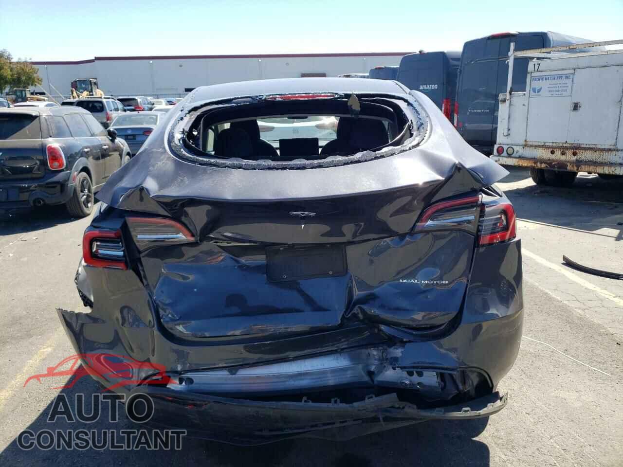 TESLA MODEL Y 2023 - 7SAYGDEEXPF605443