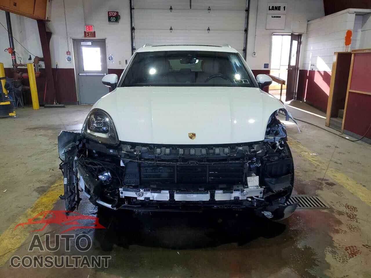 PORSCHE CAYENNE 2019 - WP1AA2AY4KDA18903