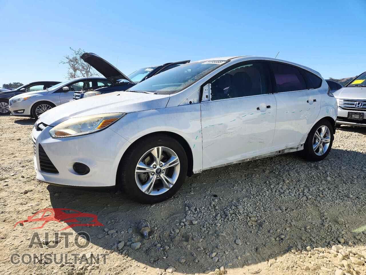 FORD FOCUS 2014 - 1FADP3K27EL144833