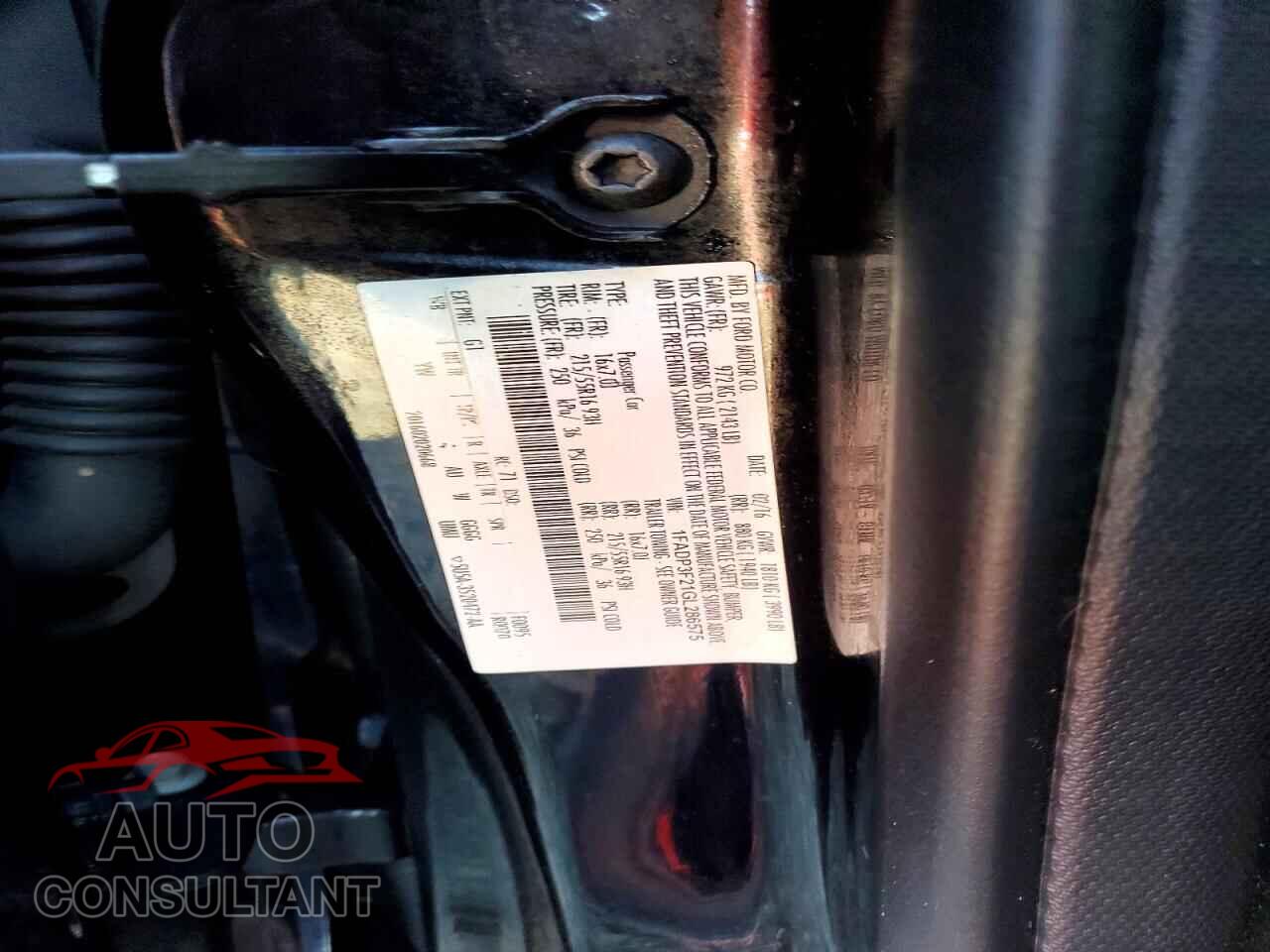 FORD FOCUS 2016 - 1FADP3F21GL286575